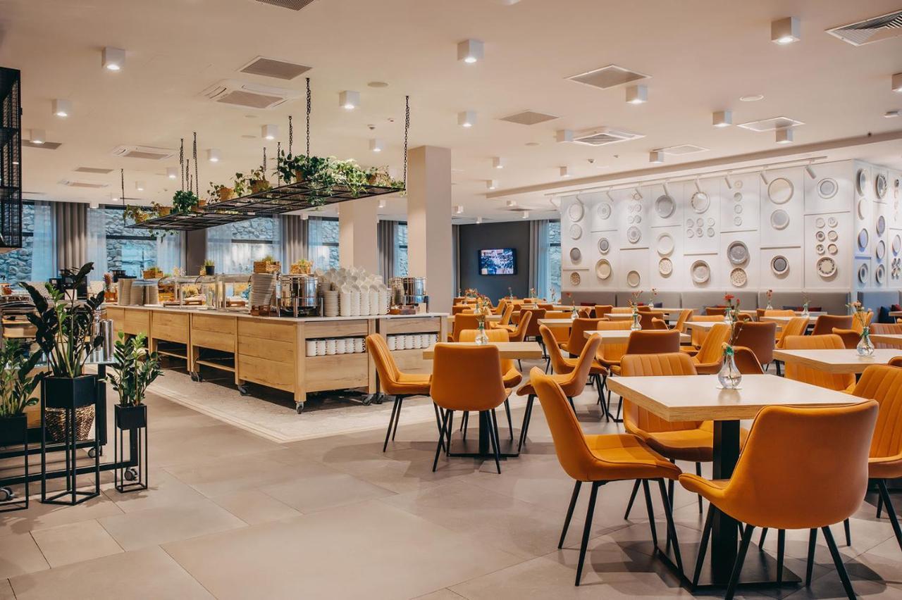 Platinum Mountain Hotel&Spa Szklarska Poręba Exterior foto The lounge at London Heathrow Airport